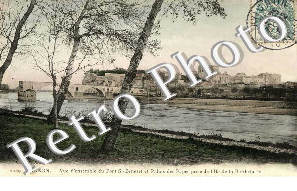 Vue du Pont St Benezet et Palais des Papes prise de l&#039;Ile de la Barthelasse