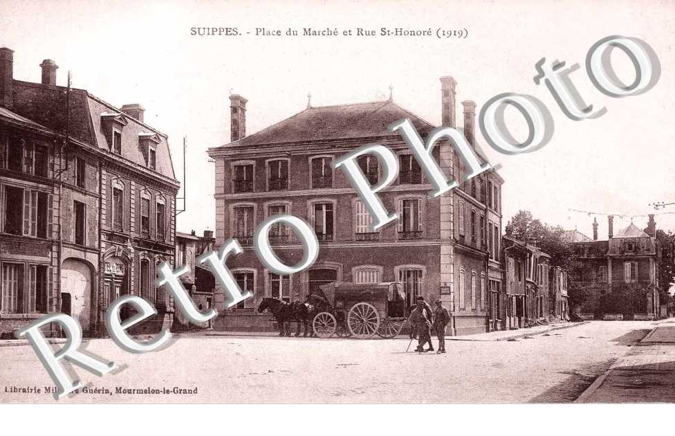 place du marche et rue St-Honore (1919)
