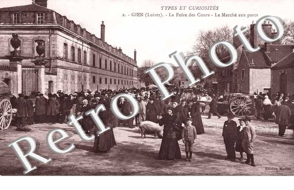 la foire des cours, le marche aux porcs