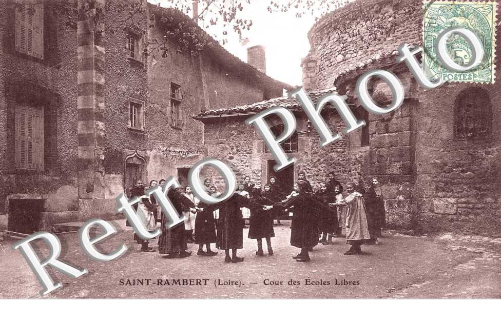 cour des Ecoles Libres