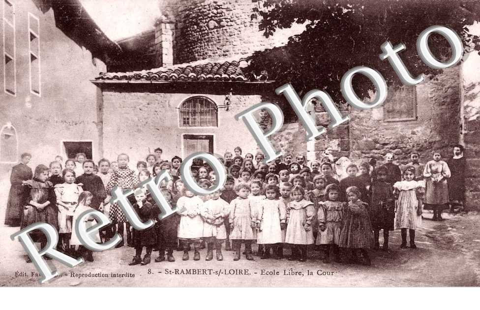 Ecole Libre, la Cour