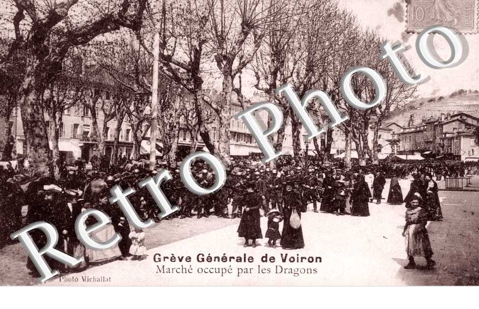 greve generale de Voiron - marche occupe par les Dragons