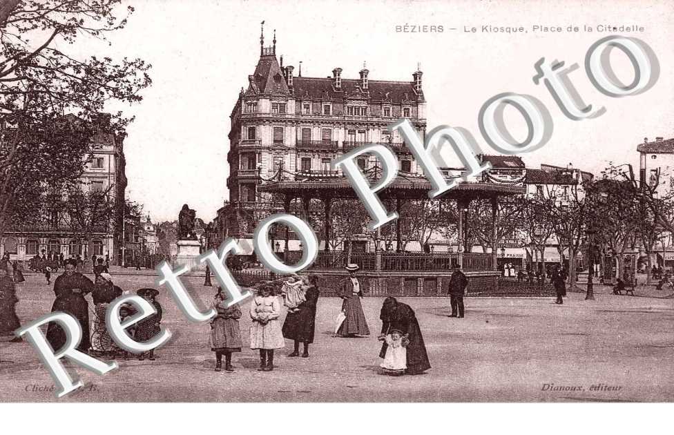 place de la Citadelle le kiosque