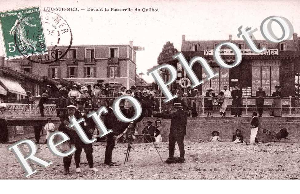 devant la passerelle du Quilhot+photographe