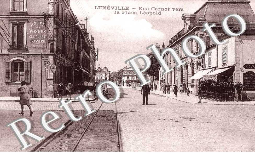 rue Carnot la place Leopold