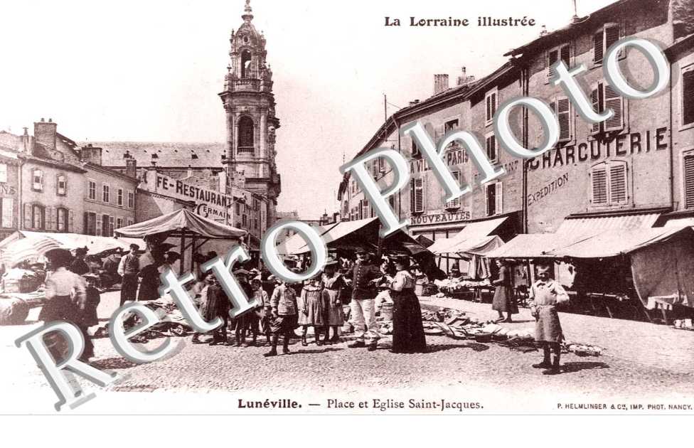 place et Eglise Saint Jacques
