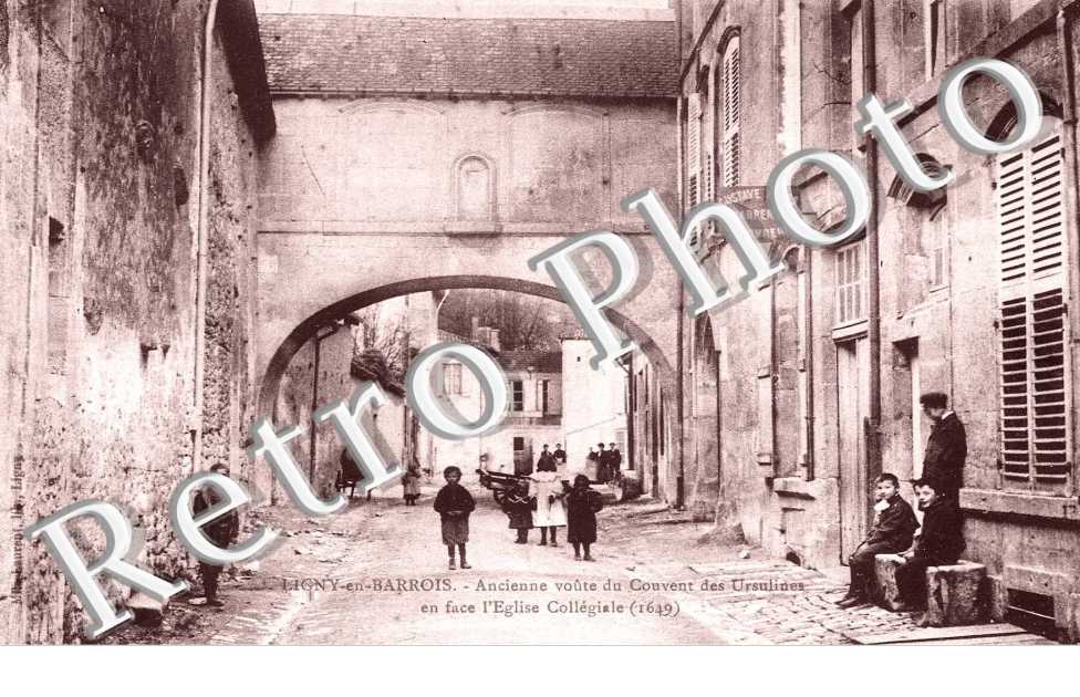 ancienne voute du couvent des Ursulines - en face l'eglise collegiale (1649)