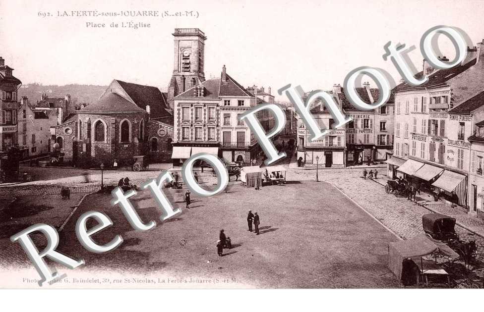 PLACE DE L'EGLISE