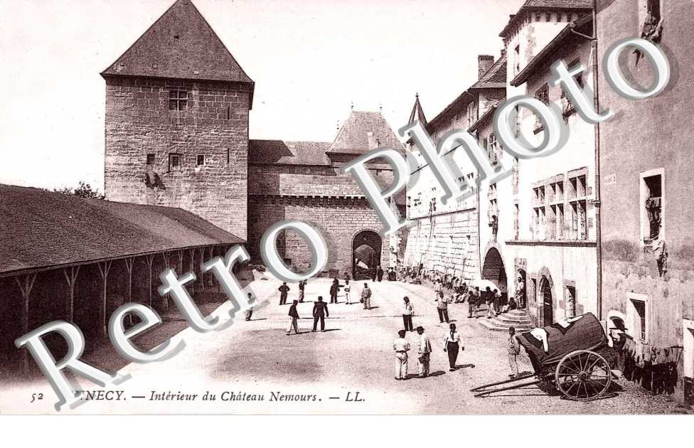 INTERIEUR DU CHATEAU