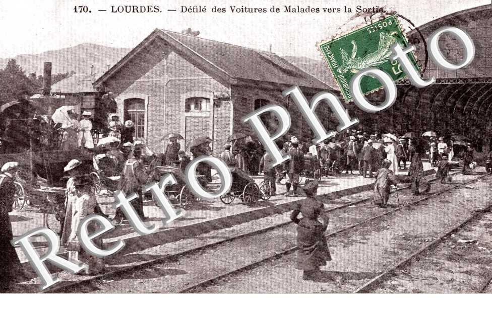 DEFILE DES VOITURES DE MALADES