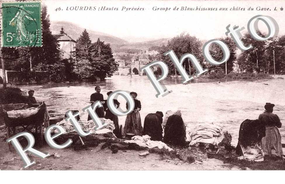 GROUPE DE BLANCHISSEUSES