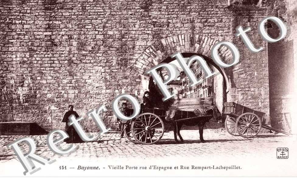 VIEILLE PORTE rue d&#039;Espagne et reu Rempart-lachepaillet