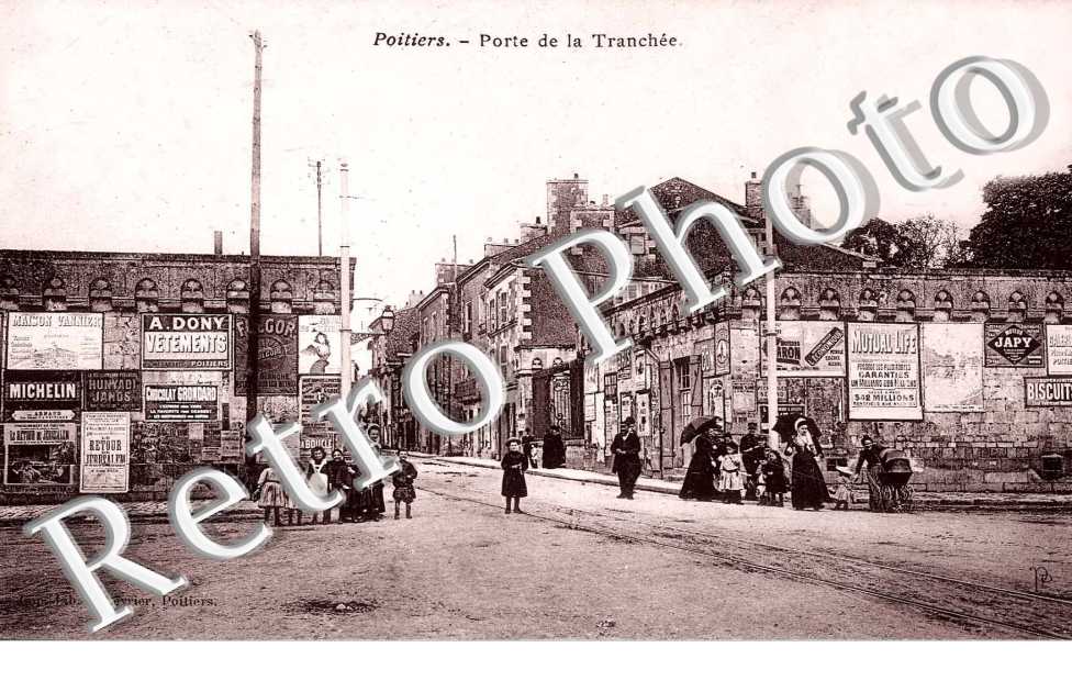 PORTE DE LA TRANCHEE