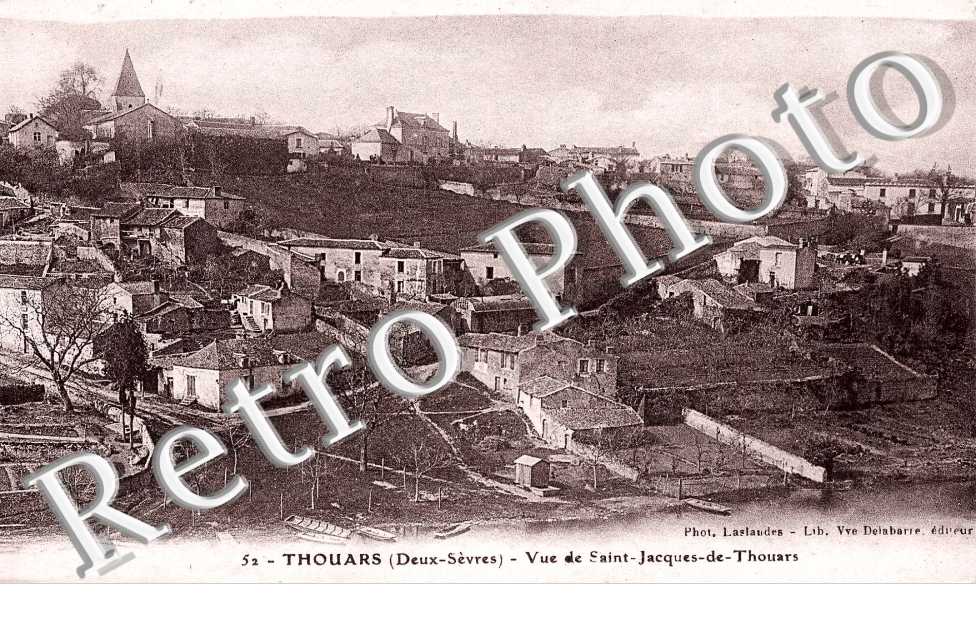 vue de Saint Jacques de Thouars