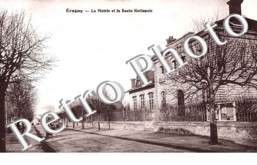 La Mairie et la Route Nationale