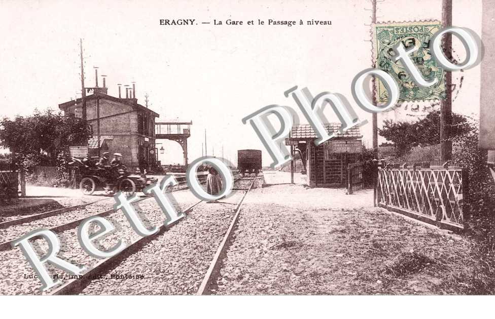 La gare et le passage a niveau
