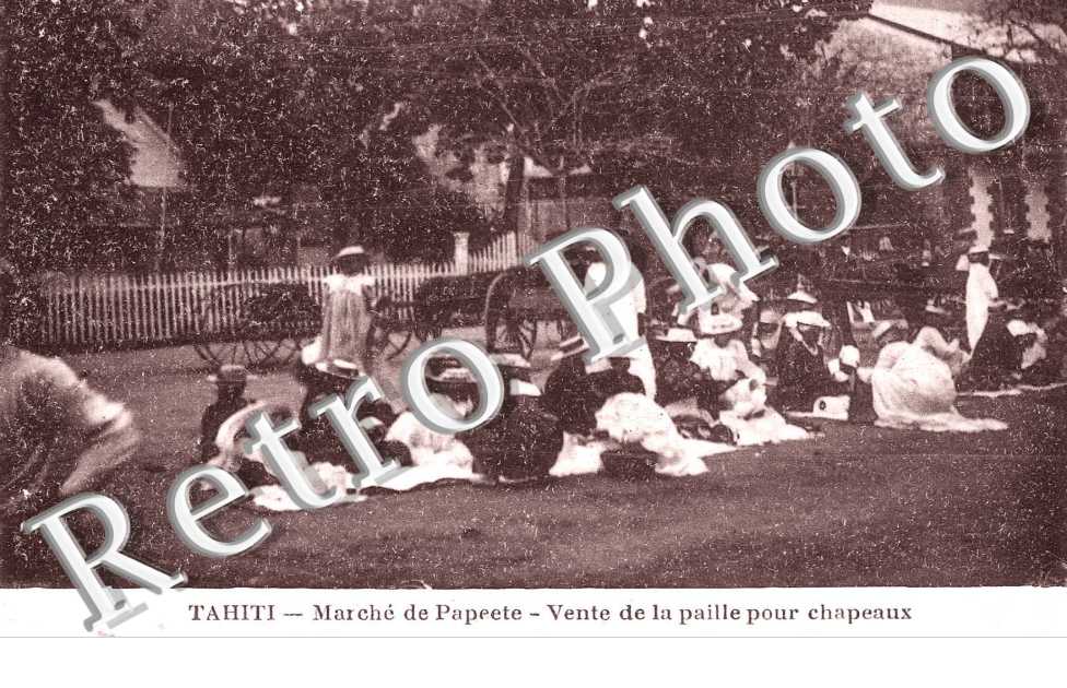 MARCHE  Vente de la paille pour chapeaux