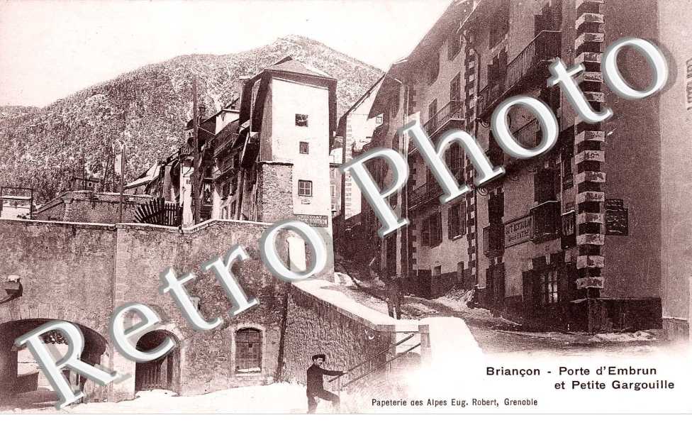 porte d&#039;Embrun et petite  Gargouille