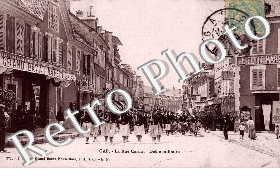 la rue carnot defile militaire