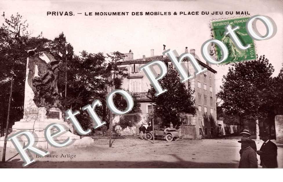 le Monument des Mobiles & place du jeu de Mail 