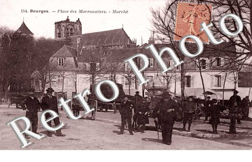 place des Marronniers marche