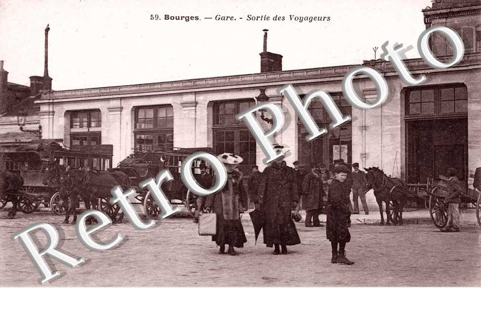 gare, sortie des voyageurs