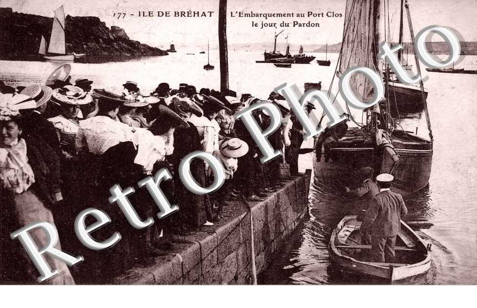 l&#039;embarquement au port clos , le jour du pardon