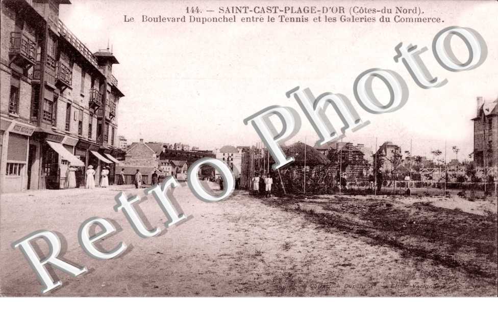 le boulevard Duponchel entre le Tennis et les galeries du Commerce