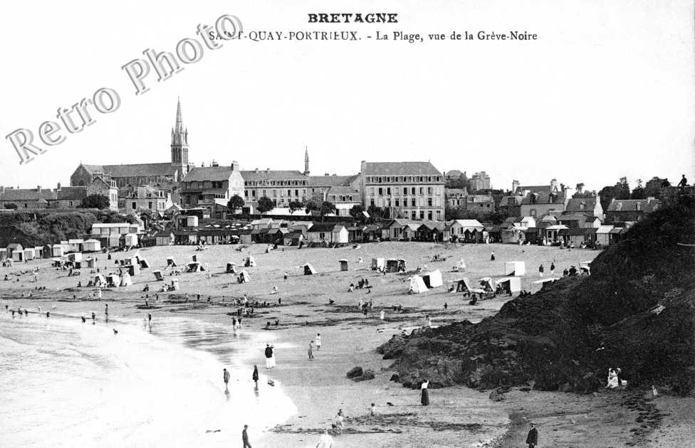 La plage vue de la greve noire