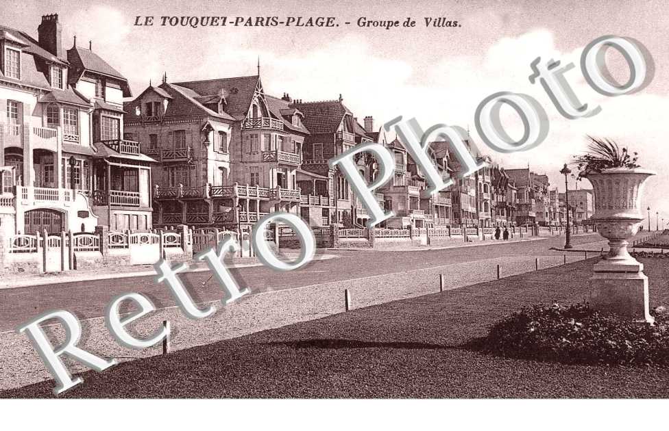 GROUPE DE VILLAS