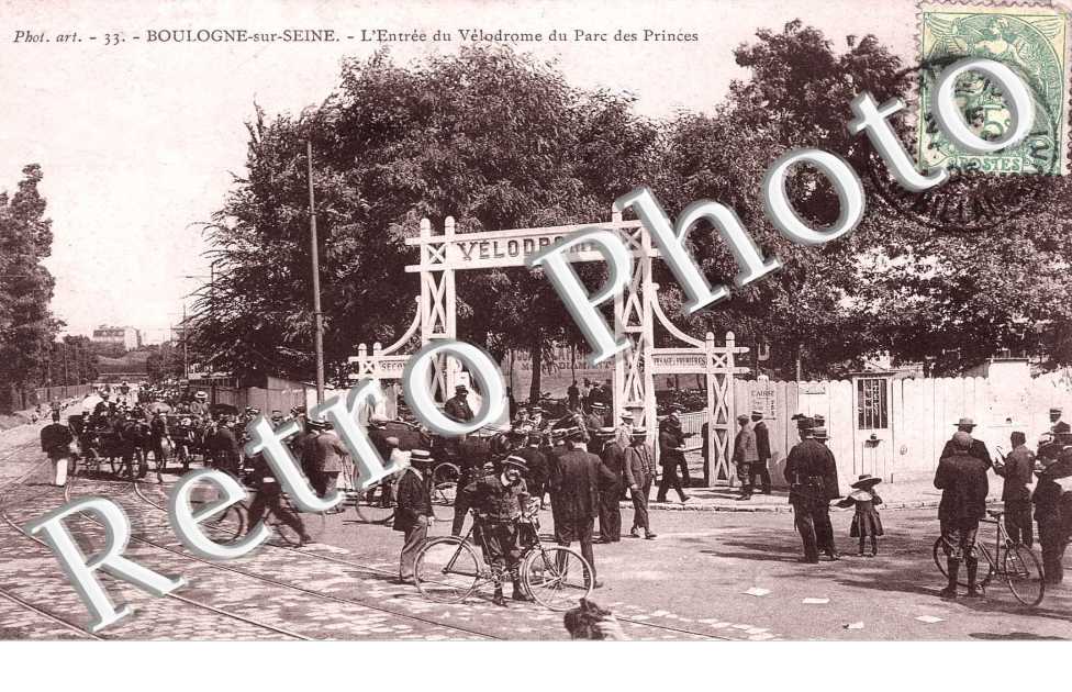 L'entree du velodrome du parc des princes (cycles)