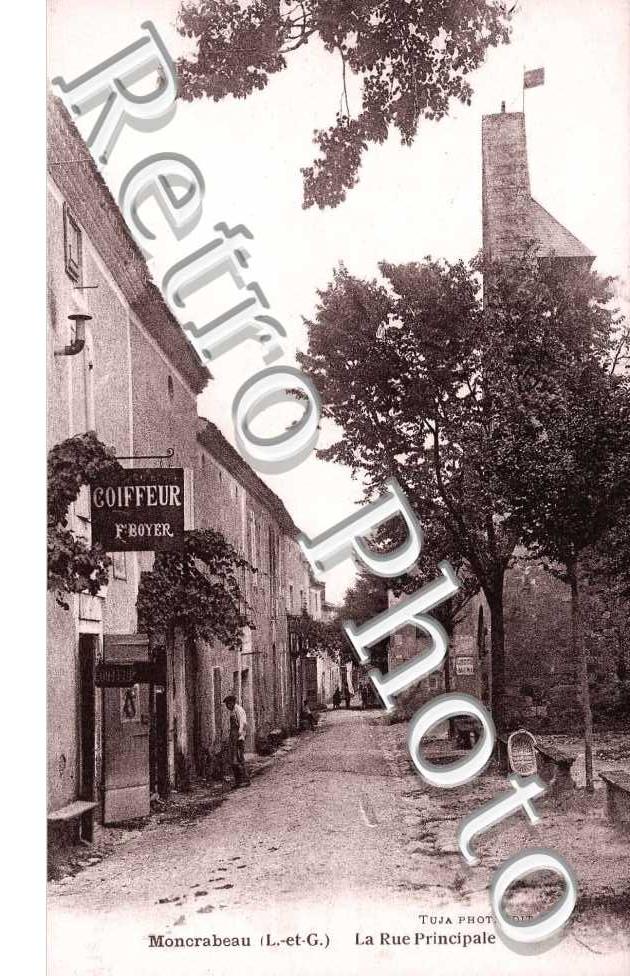 LA RUE PRINCIPALE