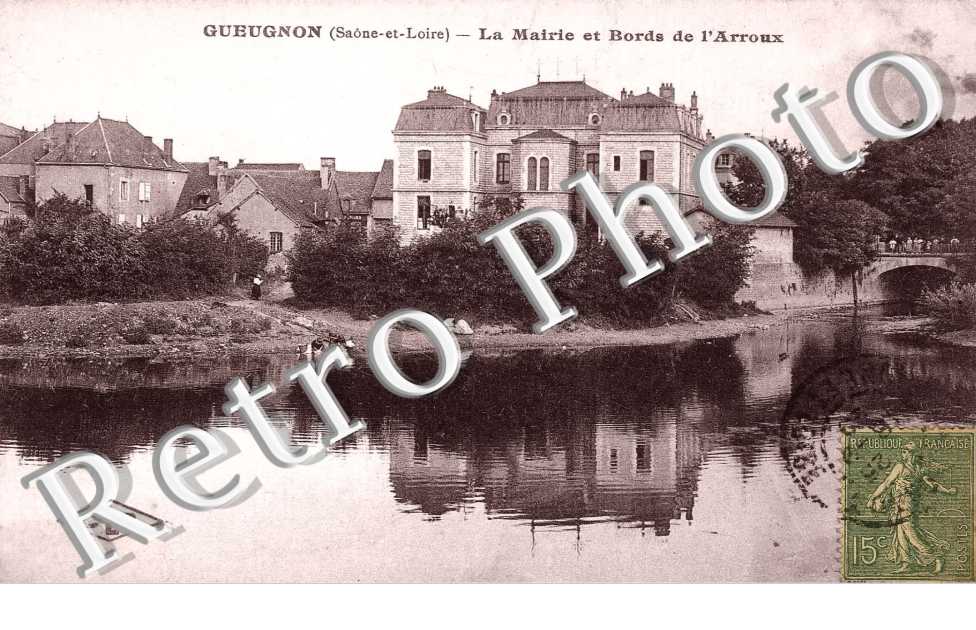 LA MAIRIE ET LE BORD DE L&#039;ARRAUX