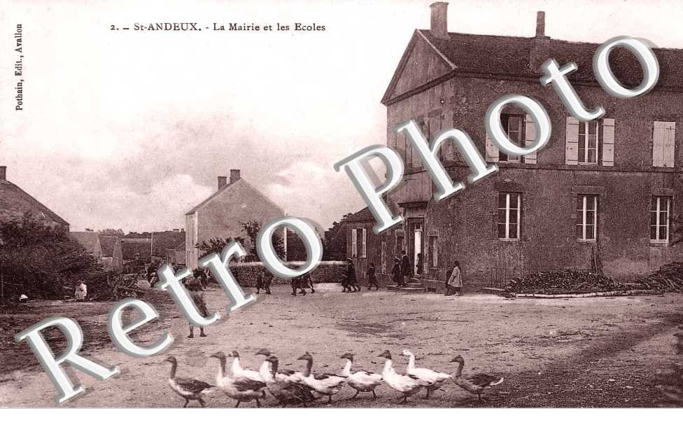LA MAIRIE ET LES ECOLES