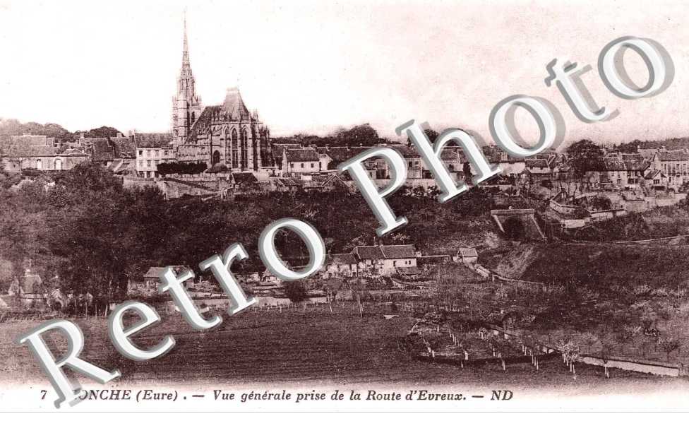 Vue generale prise de la route d'Evreux