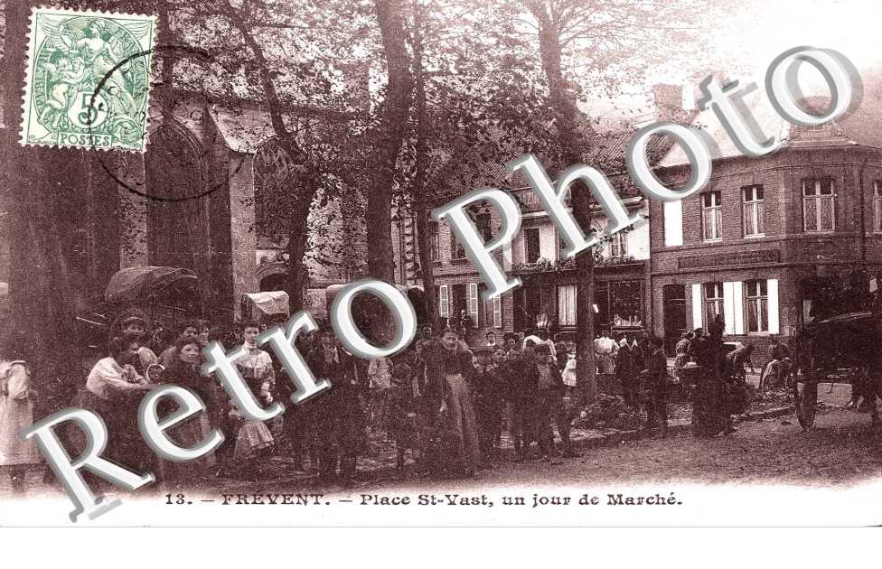 place Saint Vaast, un jour de marche