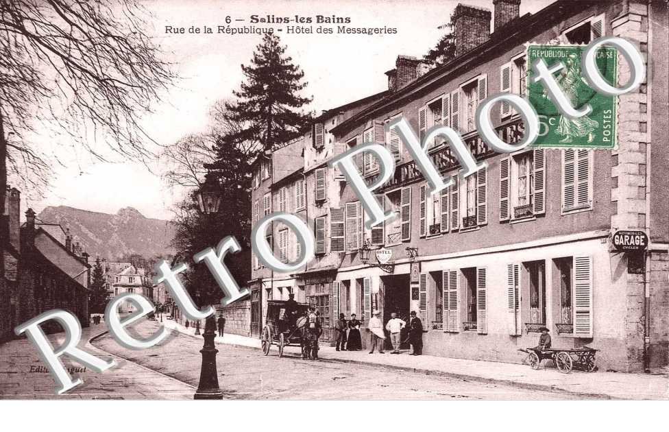 rue de la republique - hotel des Messageries