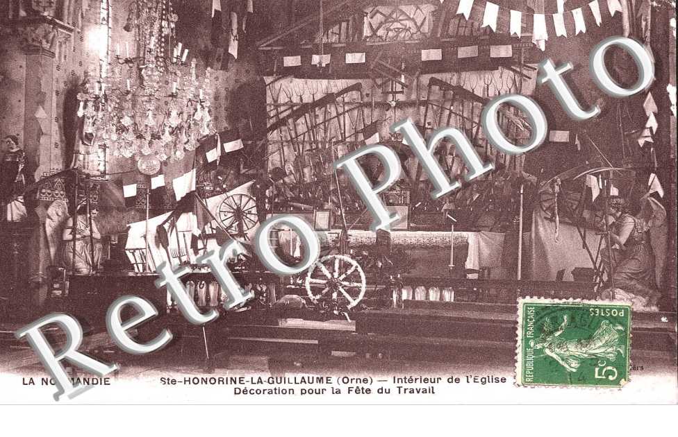 Intérieur de l&#039;Eglise - Décoration pour le Fête du Travail