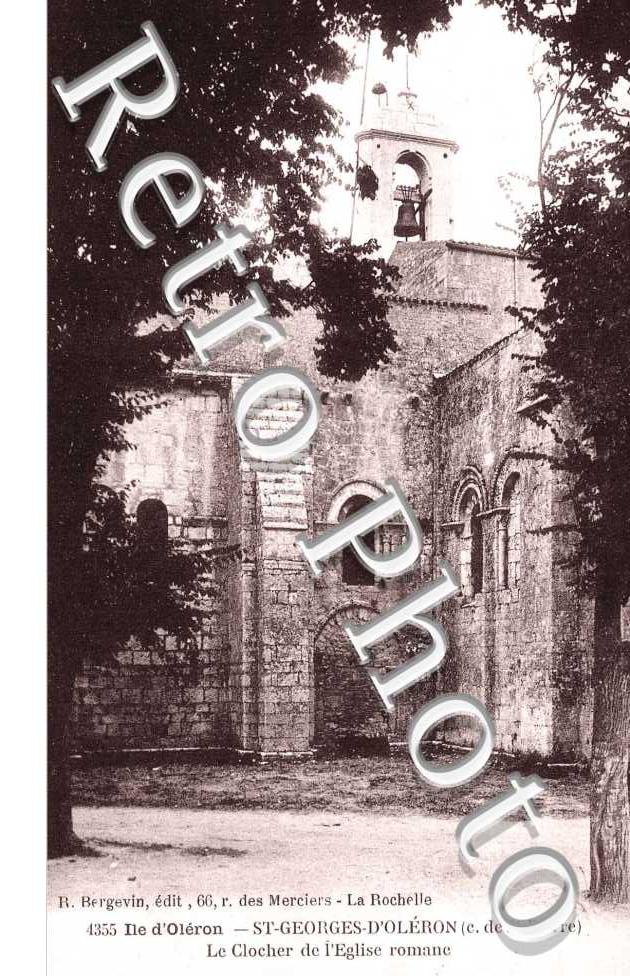le clocher de l&#039;eglise romane