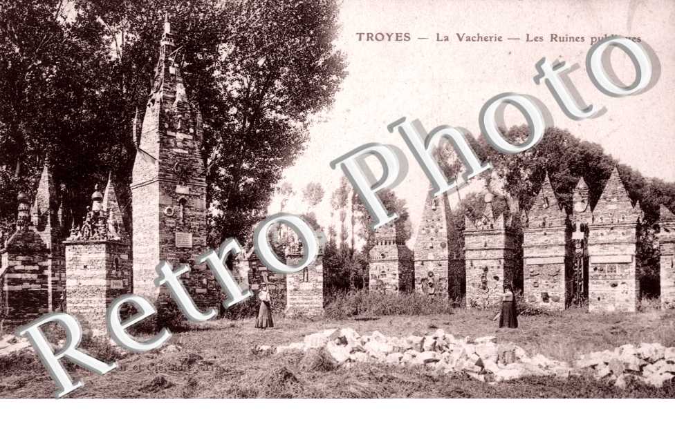 La vacherie - ruines publiques