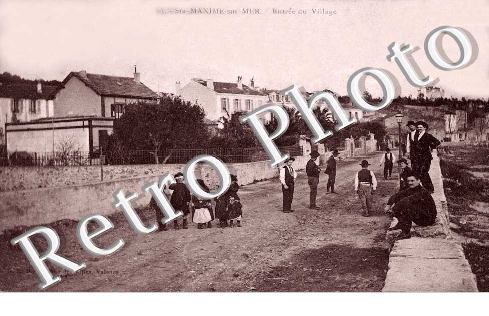 L&#039;ENTREE DU VILLAGE