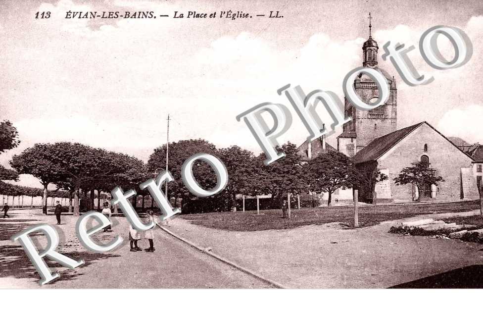 LA PLACE DE L&#039;EGLISE