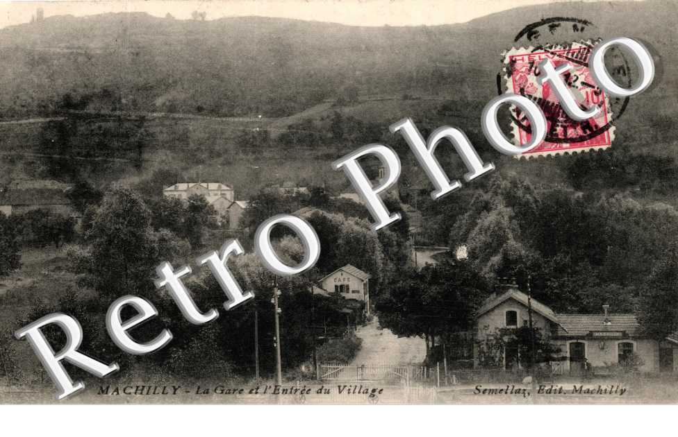 la gare et l&#039;entrée du village en 1912
