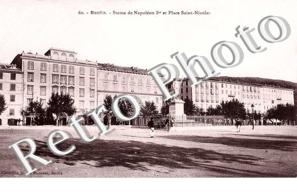 Statue Napoleon 1er et place Saint Nicolas