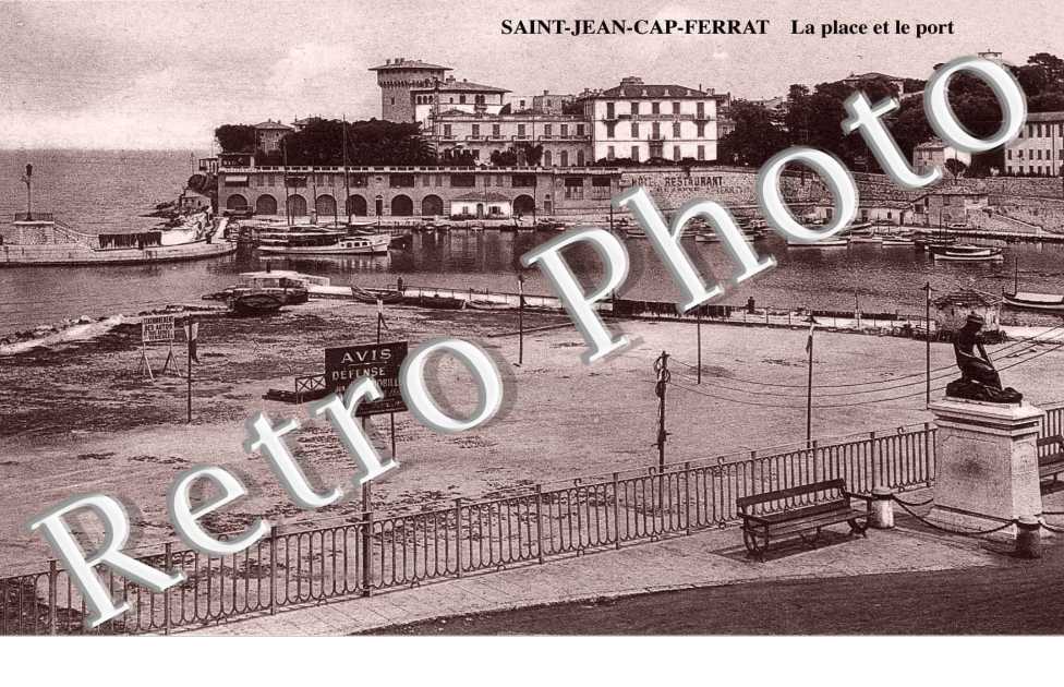 La place et le port