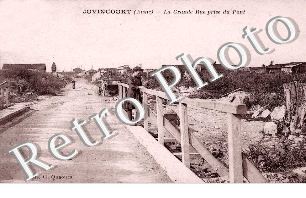 La grande rue prise du pont