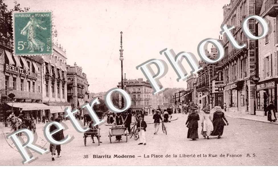 Place de la Liberte et Rue de France
