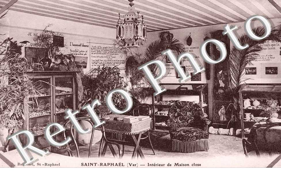 INTERIEUR DE MAISON CLOSE