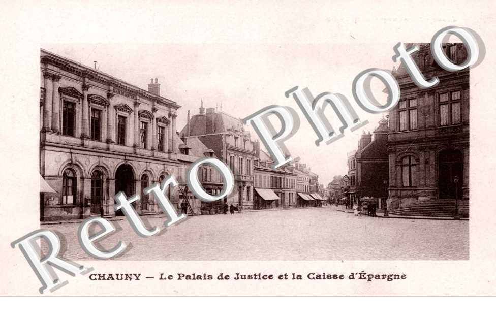 Le Palais de Justice et la Caisse d'Epargne