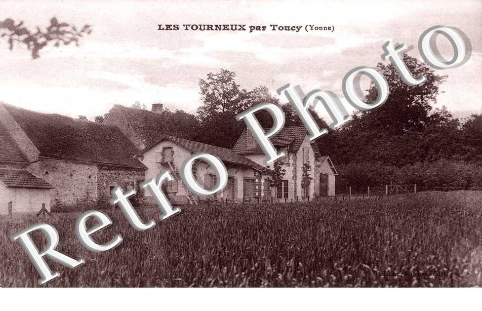 LES TOURNEUX